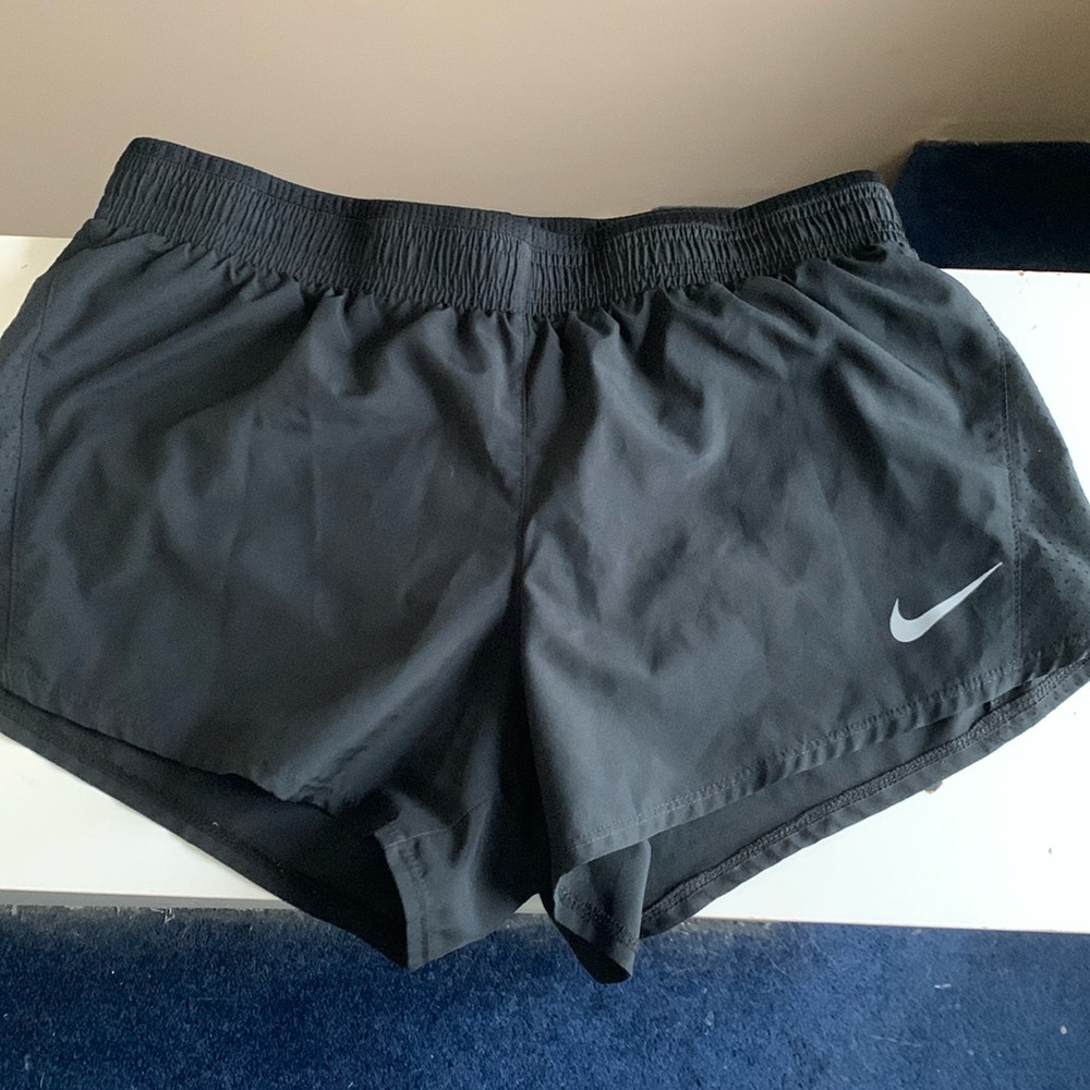 NIKE running ahorts